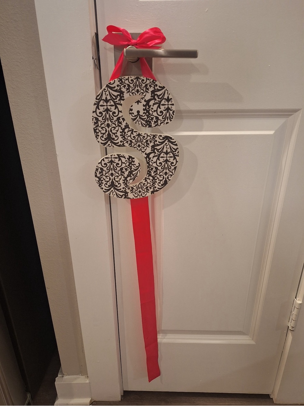 Decorative Black & White Patterned Letter S with Red Ribbon Bow Holder